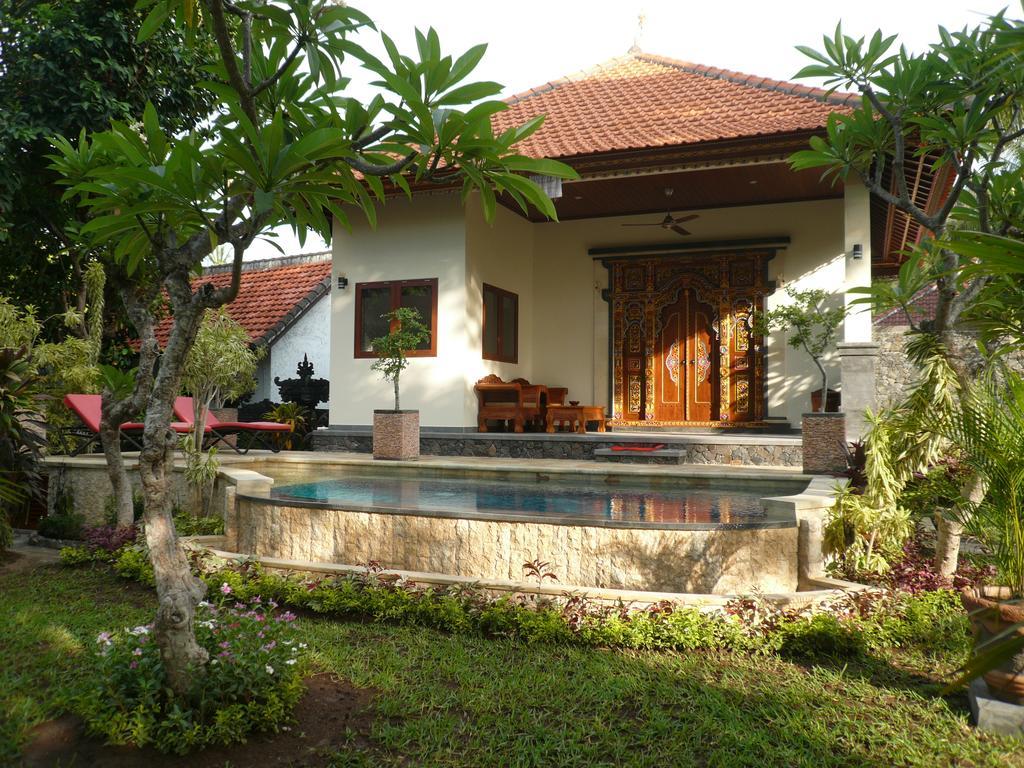 Di Abian Villas 아메드 외부 사진