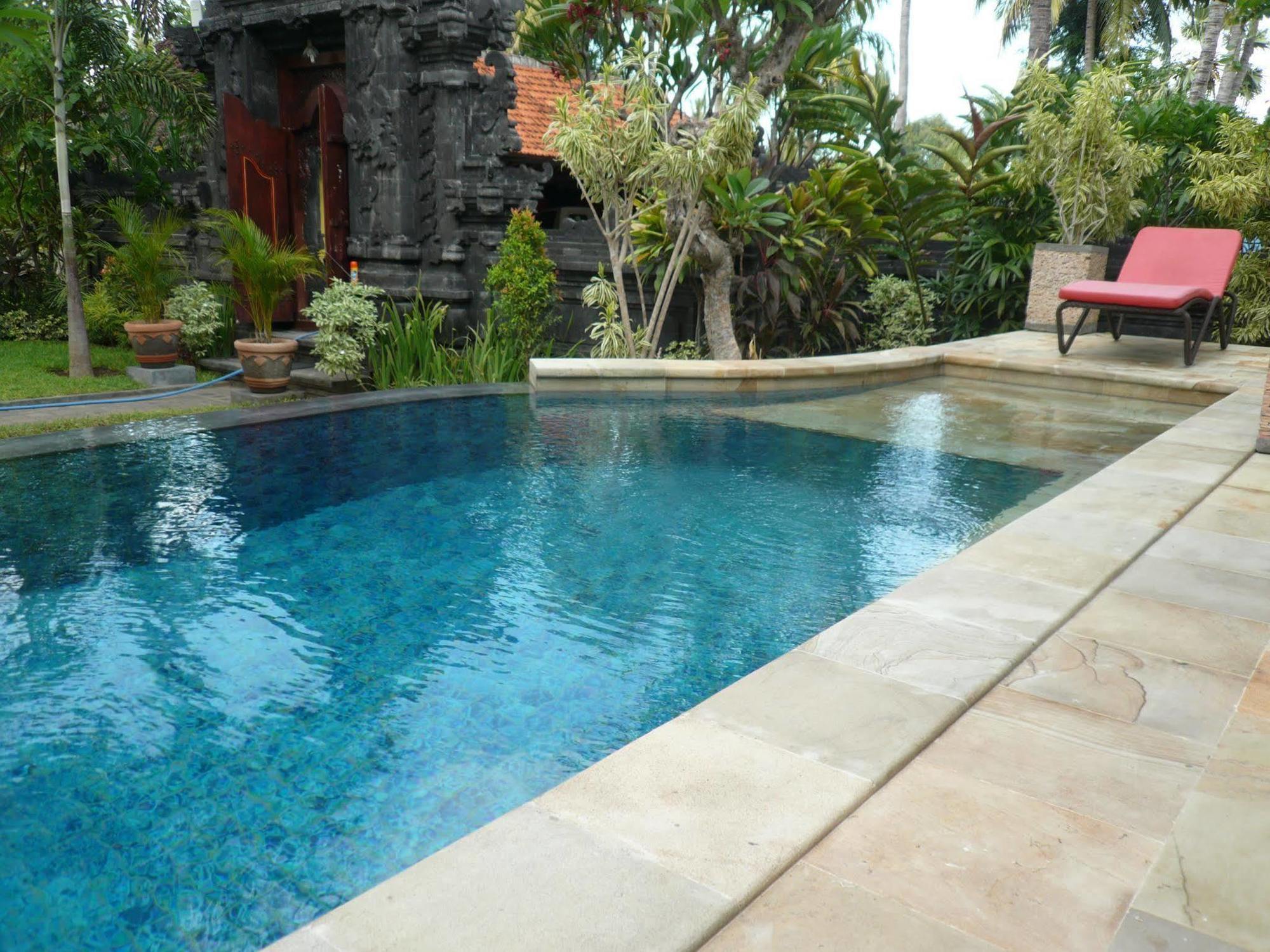 Di Abian Villas 아메드 외부 사진